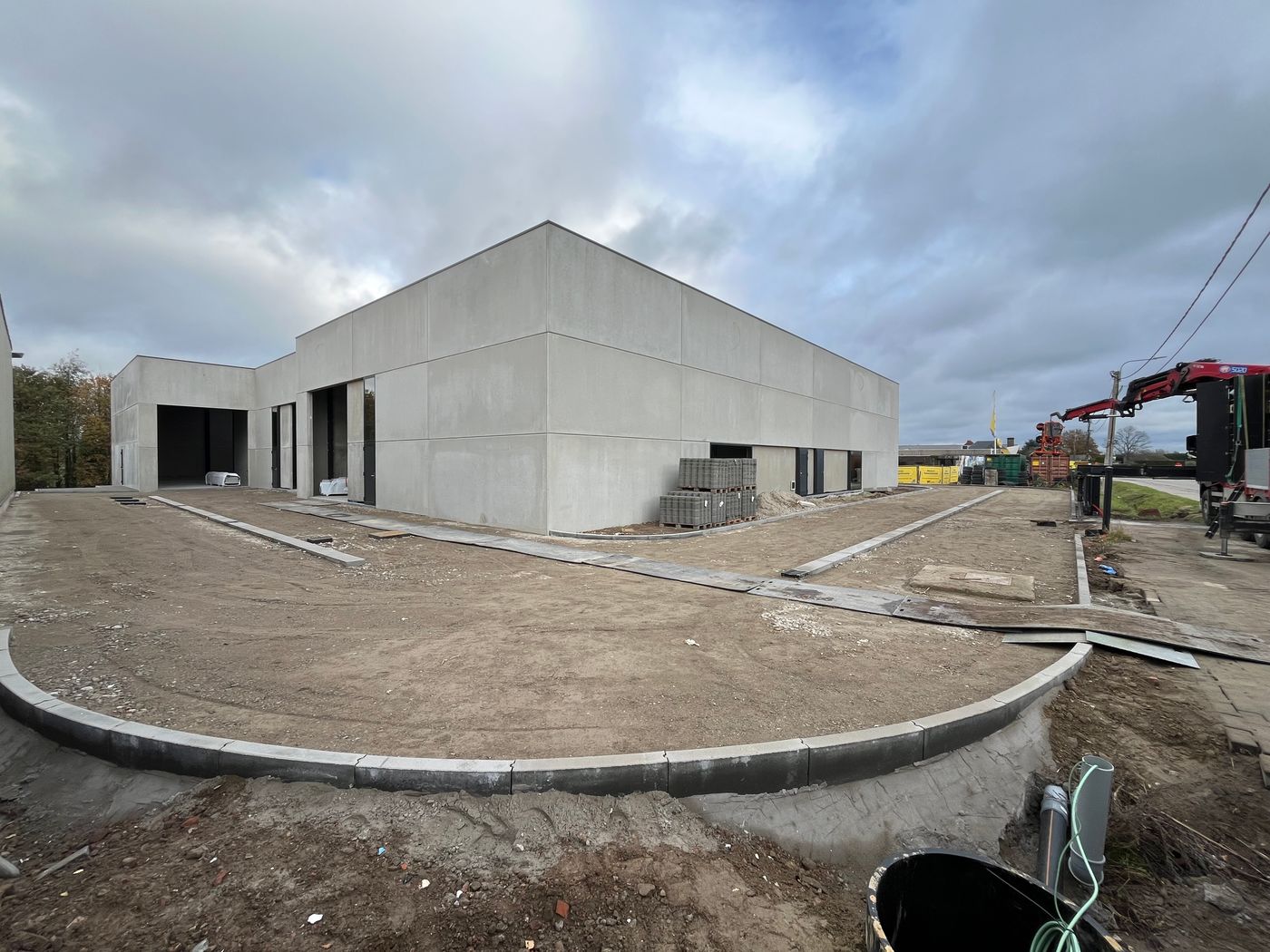 267 m² nieuwbouw KMO-unit nabij de E40 in Wetteren te koop - foto 2