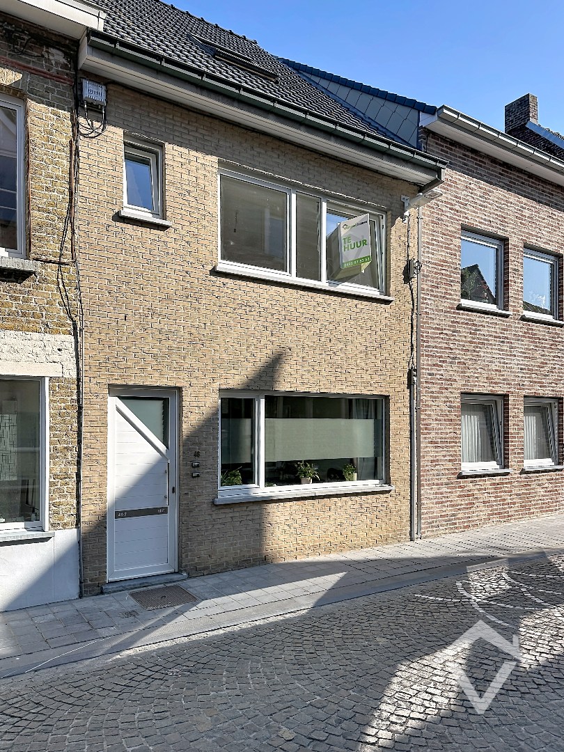 Ruim duplex appartement met zonnig terras in centrum Koekelare - foto 1