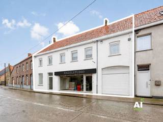 Commercial à vendre à Dixmude