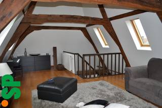 Dit duplex-appartement, gelegen in een karaktervol historisch pand op een absolute topligging aan de Grote Markt, werd enkele jaren geleden...