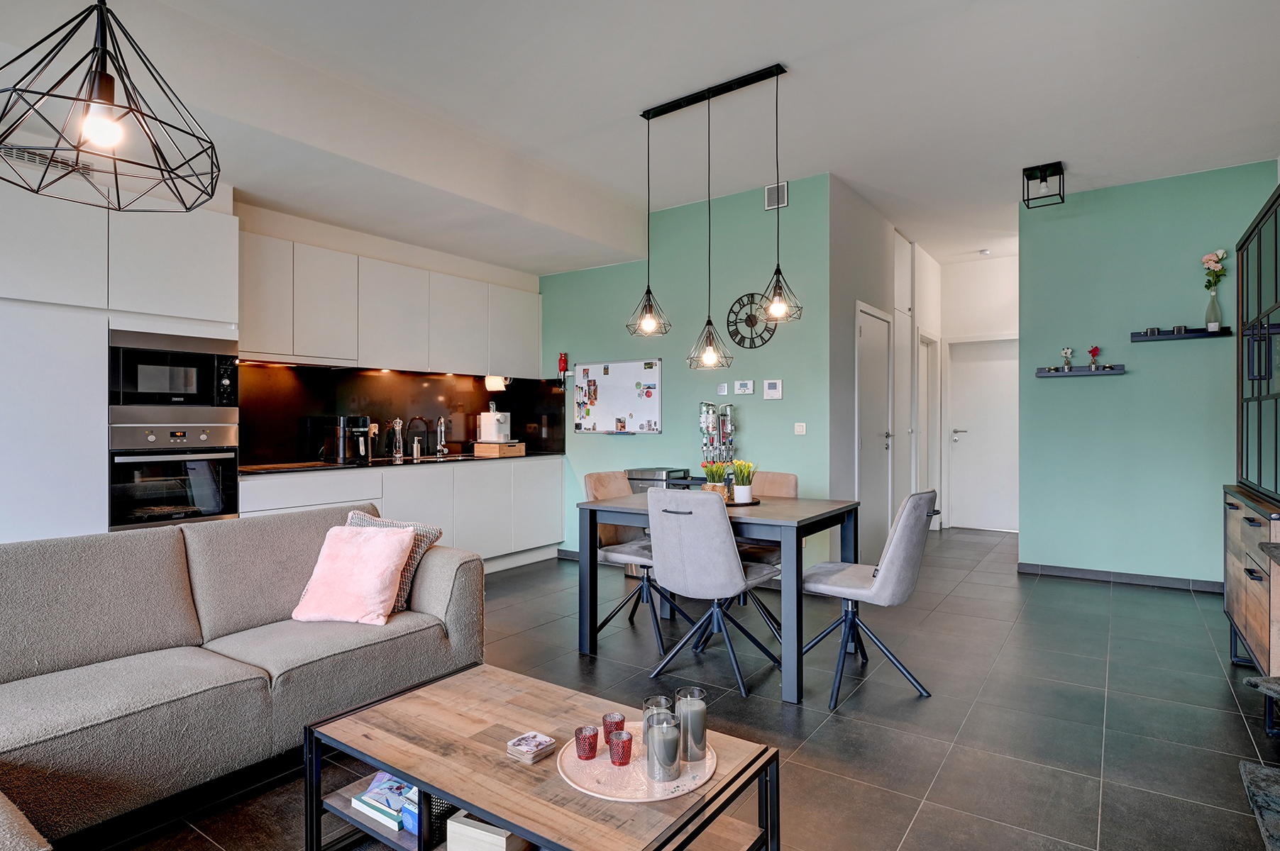 Lichtrijk 2 slpk appartement met zuidgericht terras op een toplocatie!! - foto 3