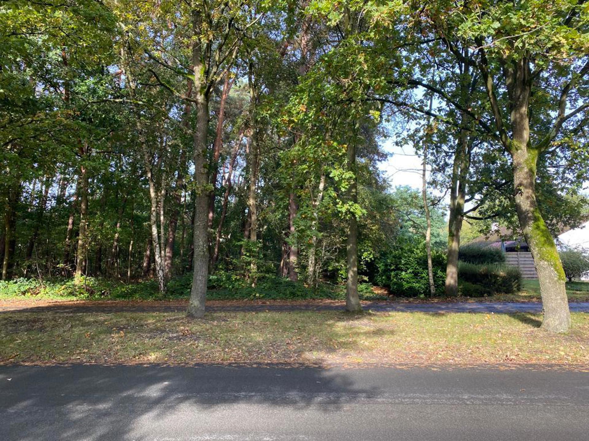 Villaperceel (1.420m²) voor open bebouwing in 'Europawijk'. - foto 3