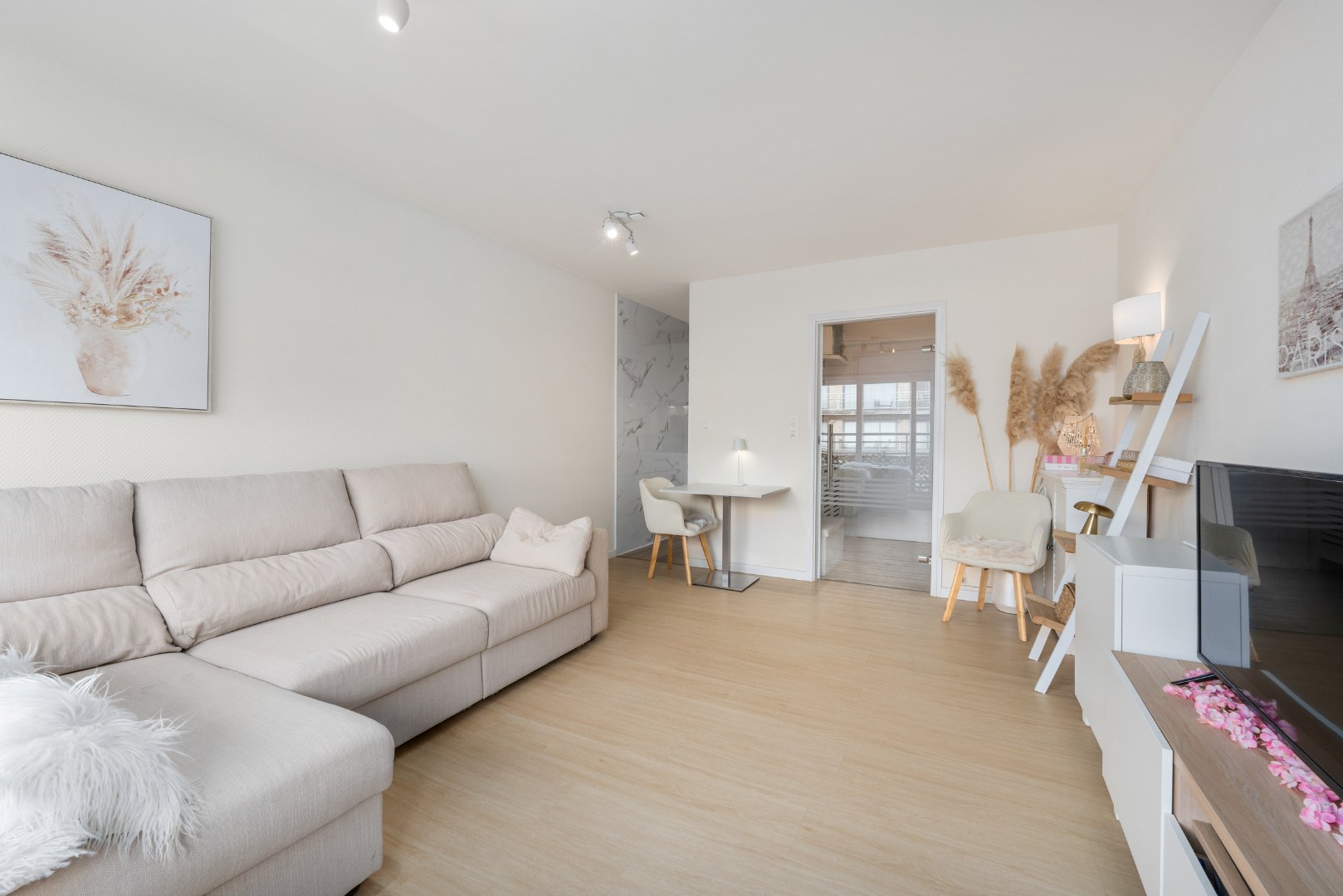 Instapklare studio te koop op 100m van het strand - foto 3