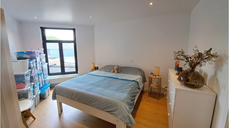 Gerenoveerde 3-slaapkamerwoning met STADSTERRAS te huur in Torhout - foto 5