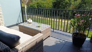 Nabij het centrum van Lubbeek gelegen, een gezellig duplex appartement met 2 slaapkamers, modern ingerichte keuken, ruim terras met zicht op...