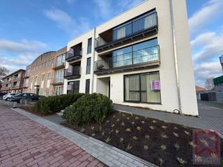 Instapklaar en energiezuinig appartement op het gelijkvloers van een kleinschalige nieuwbouwresidentie. Het appartement beschikt over een...