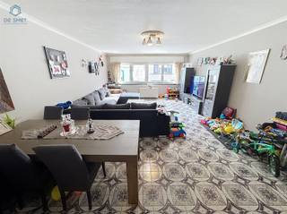 Superbe Appartement au Premier Étage Situé dans un Emplacement Idéal à Geraardsbergen!Vous êtes à la recherche d'un appartement confortable, prêt à...