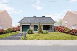 Info &amp; Visit: 051 62 66 99 - Voor de beschrijving en de wettelijke informatieplicht (art.5.2.6 VCRO en Watertoets, EPC, EPC-nummer,…) verwijzen we naar de advertentie op de website van Immo Saffier te bereiken via - https://www.saffier-immo.be/nl - waar u ook andere interessante panden kan terugvinden. De inhoud van deze advertentie valt onder de uitsluitende aansprakelijkheid en verantwoordelijkheid van Saffier Immo, An Vangaever BIV 512 837, die ons deze advertentie heeft aangeleverd. Klachten of opmerkingen over de inhoud dienen rechtstreeks aan Saffier Immo kenbaar gemaakt worden via e-mail: - an@saffier-immo.be -***xxxINW-Saffier-