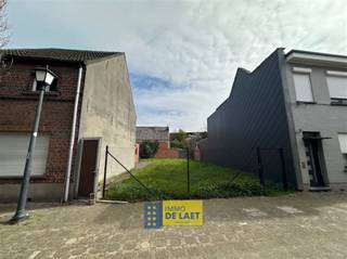 Rustig gelegen bouwgrond van ca 200m², gelegen in autoluwe straat, midden in het centrum van Schelle. De ideale locatie om uw droomwoning...