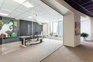 Deze multifunctionele kantoorruimte, volledig gerenoveerd in 2016, ligt op korte afstand van het centrum van Mechelen en is uitstekend bereikbaar,...