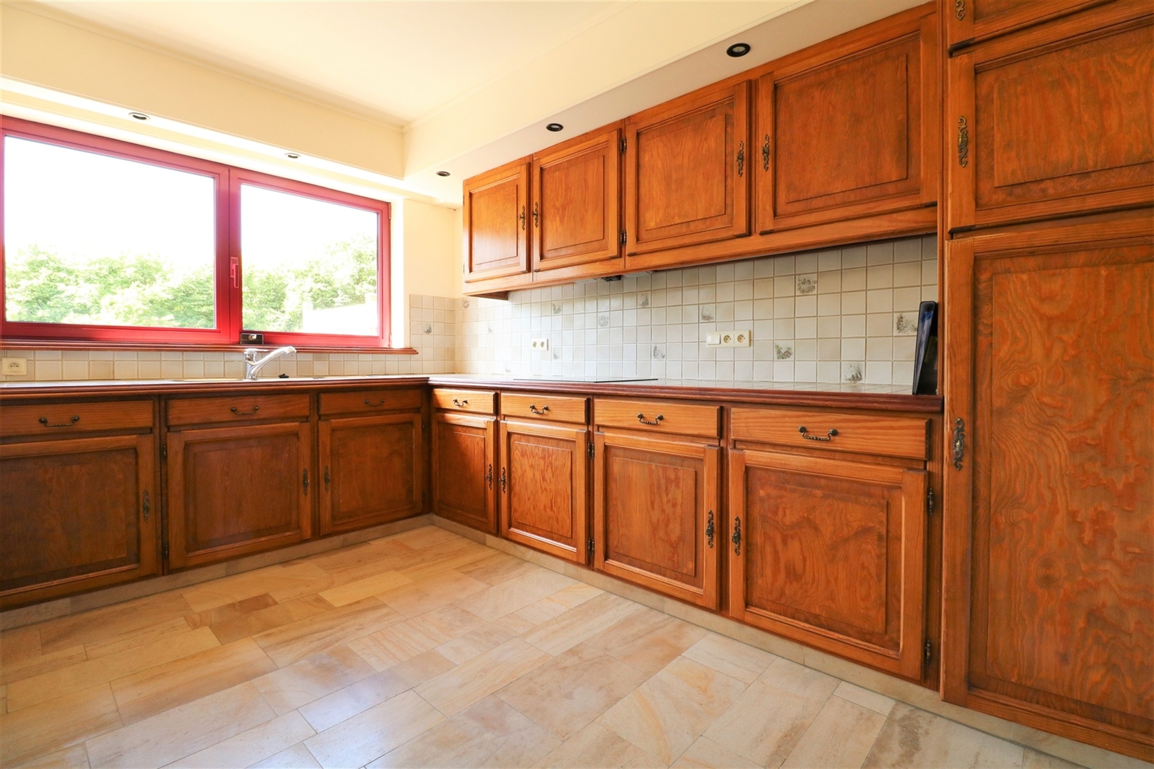 Ruim appartement met 2 slpks en garage - foto 4