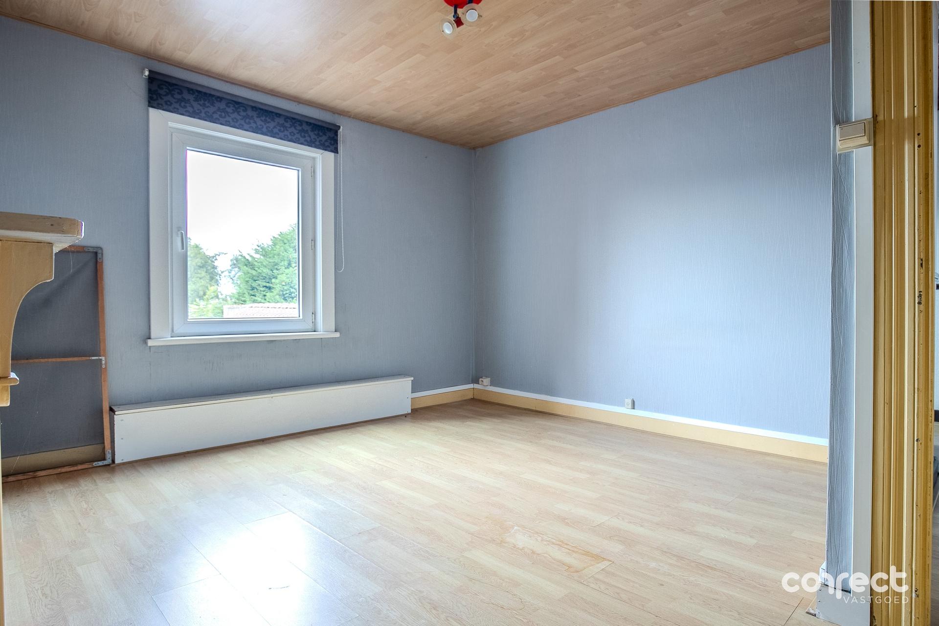 Rustig gelegen woning met 3 slaapkamers, ruime zolder en tuin. - foto 5