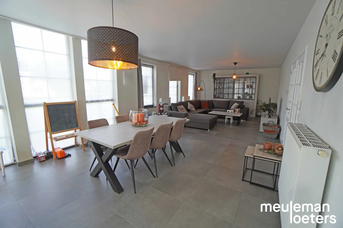 Lichtrijk appartement met prachtige woonvolumes - foto 2