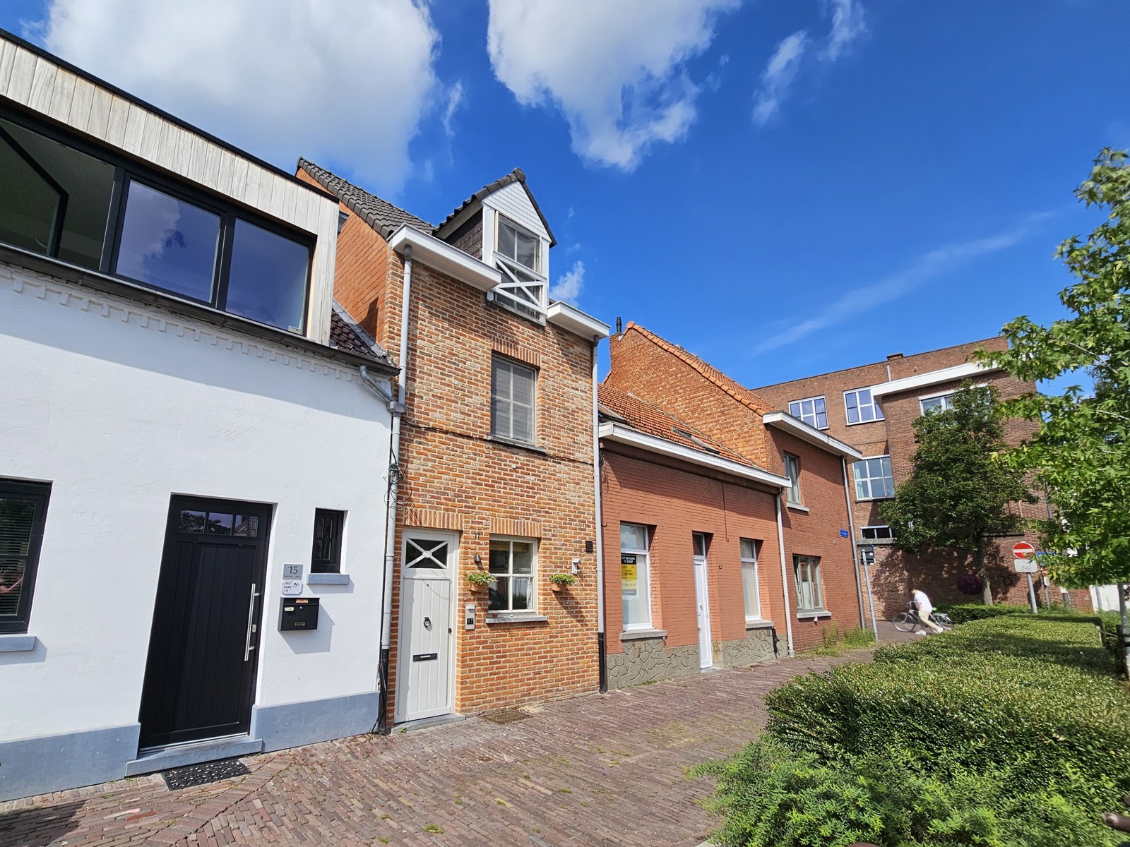 Stadswoning met 3 slaapkamers, terras en koertje - foto 1