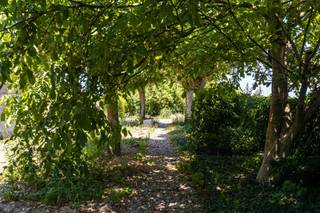 Deze te renoveren woning met een prachtig zicht op achterliggende weilanden is gelegen aan de Affligemdreef te Meldert. De indeling is als volgt:...