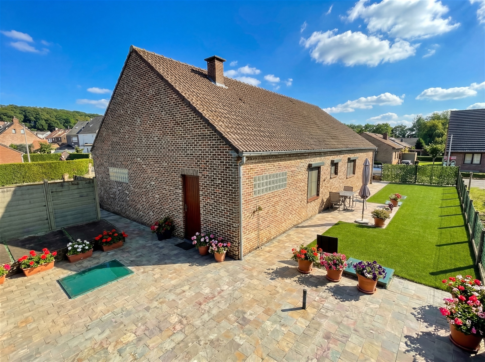 Eéngezinswoning op 5a 37ca gelegen in een rustige woonwijk! - foto 4