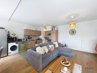 TREVI BRABANT biedt u in het centrum van Waterloo, omgeven door winkels en openbaar vervoer, dit lichte appartement van ±72 m² woonoppervlakte...