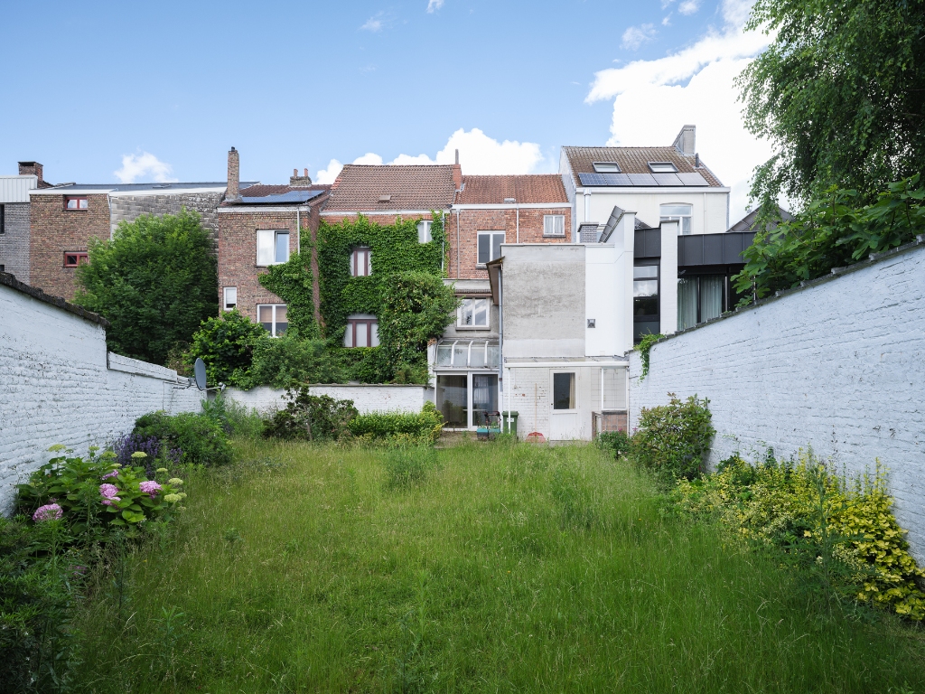 Characterful interwar residence with an exceptional city garden near the Coupure - photo 4
