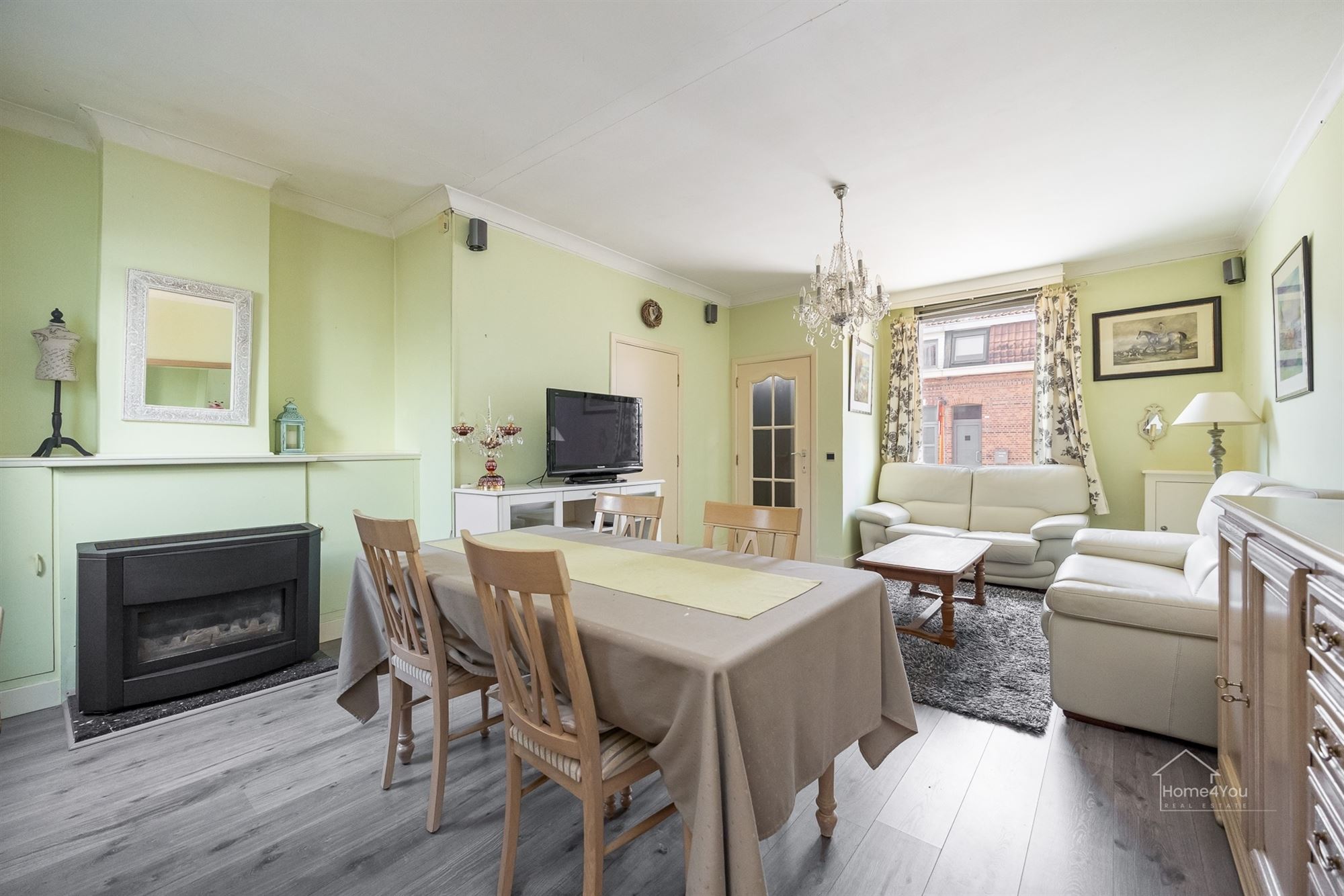 Te renoveren rijwoning met tuintje - foto 2