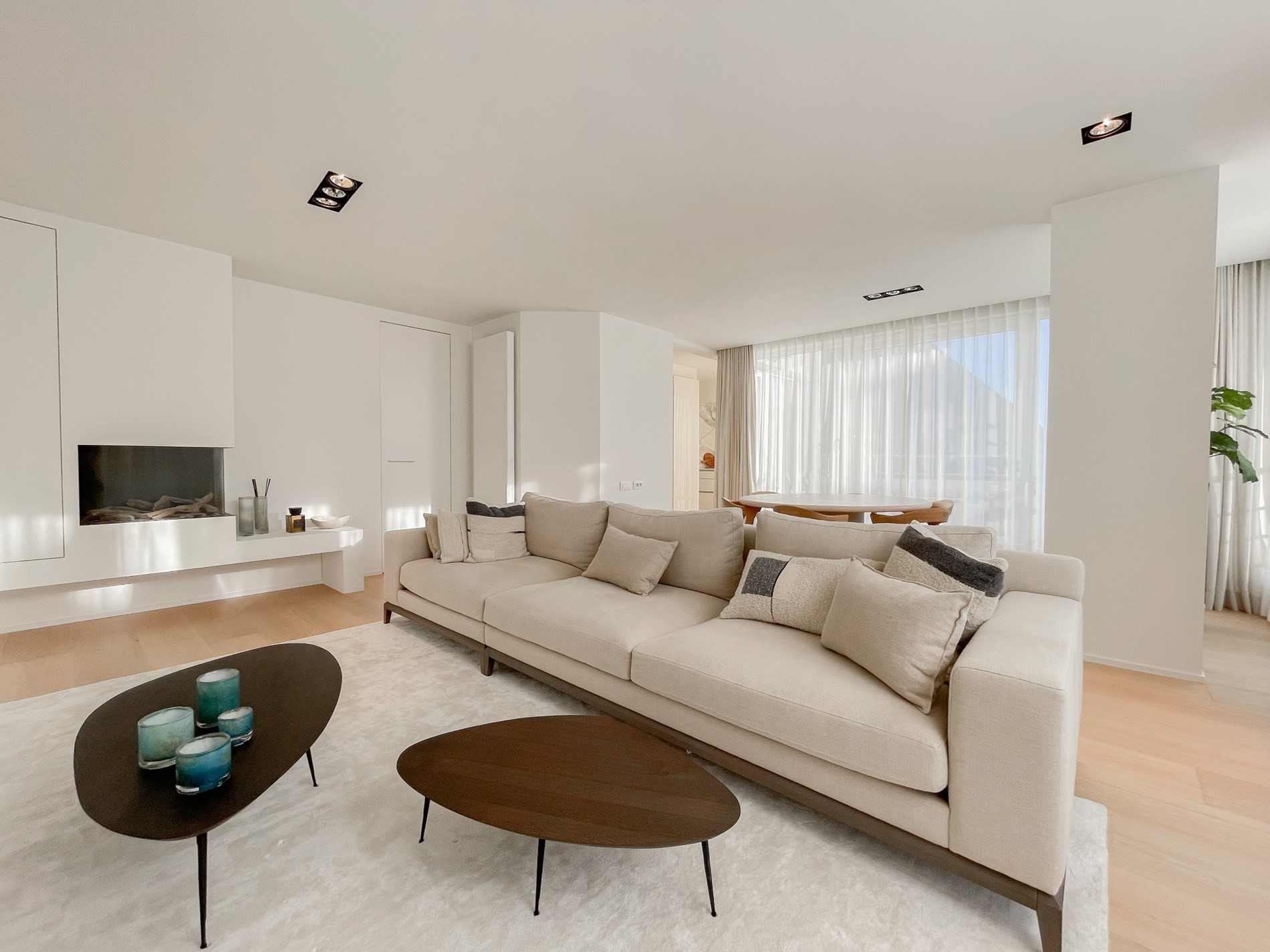 Appartement met zijdelings zeezicht en een ruim zuidwest gericht terras. - foto 1