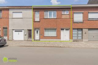 Te renoveren woning met grote tuin op ruim perceel van 844 m² in Sint-Gillis-bij-Dendermonde Ben je op zoek naar een ruime woning op een royaal...