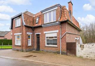 Ontdek dit uniek woonproject met karakter!In een prachtige, landelijke en bijzonder rustige omgeving bevindt zich deze charmante woning met het...