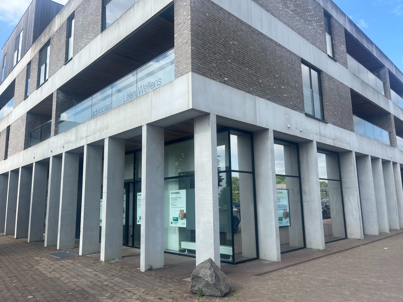 Gelijkvloers handelspand met tal van mogelijkheden in centrum Ham - foto 1