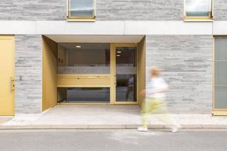 Ontdek dit prachtige gelijkvloersappartement waar ruimte, licht en comfort samenkomen. Met een doordachte indeling en hoogwaardige materialen...