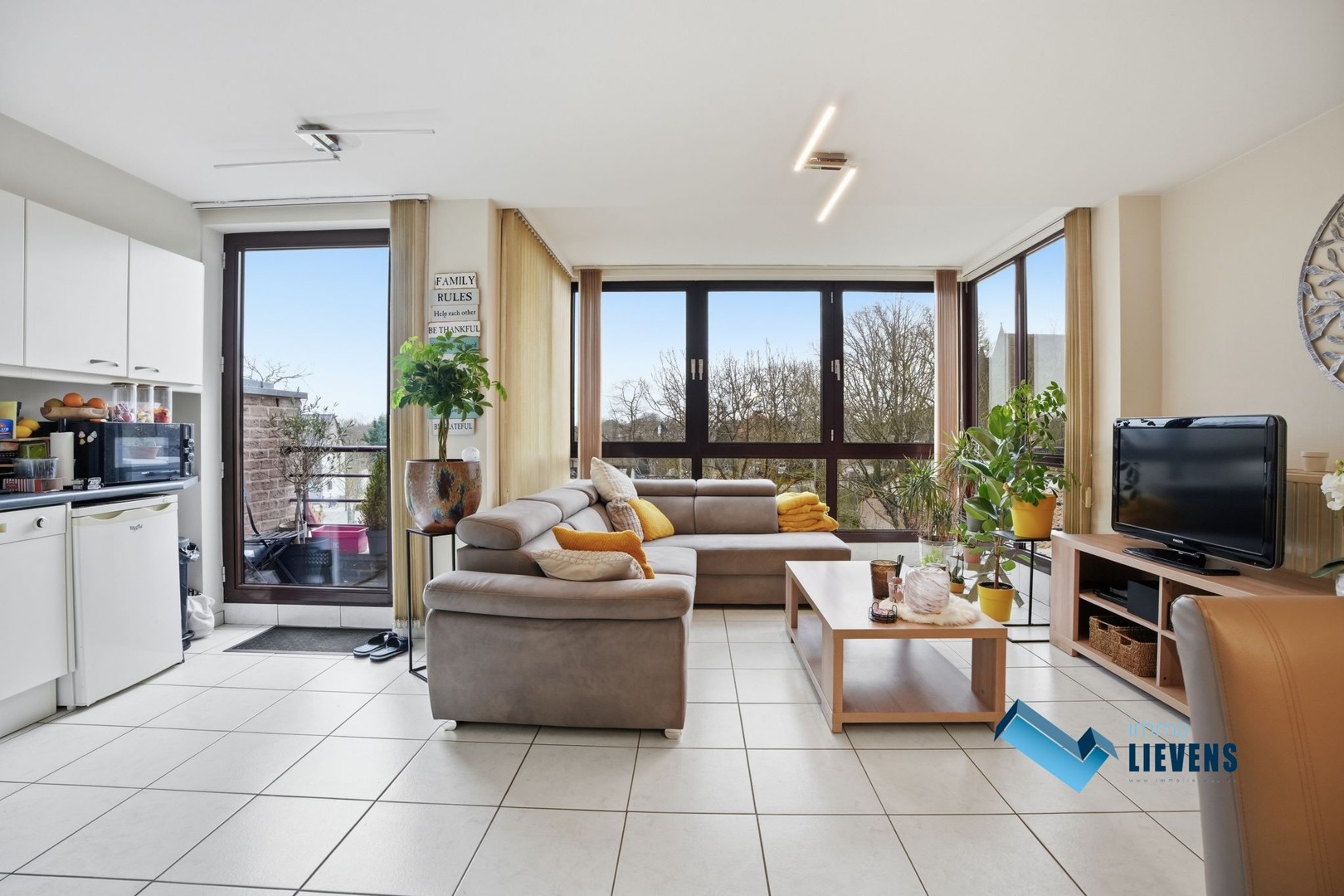 Instapklaar appartement met 2 slaapkamers, garagebox en prachtig zicht - foto 4