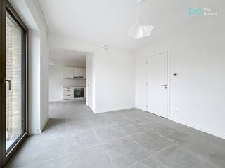 Tel: 0456 12 69 37 / E-mail: kilian.f@weinvest.be<br /><br />We Invest biedt exclusief een prachtig appartement aan, gelegen in een zone met beperkte autotoegang, tussen de site van Tour & Taxis, groene ruimtes en het Kanaal.<br /><br />Gelegen op de 4e verdieping met lift van het Liberty-gebouw, bestaat het appartement uit: een inkomhal, een woonkamer met open volledig uitgeruste keuken, een wasruimte, een apart toilet, één slaapkamer met een douchekamer en een terras.<br /><br />Technische informatie: dubbele beglazing, ventilatiesysteem met dubbele flux, Proximus-glasvezel geïnstalleerd, thermische en akoestische isolatie.<br /><br />Vlotte toegang tot de Europese wijk en tot de NAVO. Openbaar vervoer in de buurt (treinen, trams, metro en bussen).<br /><br />Optionele parkeerplaats beschikbaar voor €135/maand extra.<br /><br />Huur: €1.150<br />Kosten: €170 (onderhoud van de gemeenschappelijke delen en privatieve verwarming)<br /><br />EPC: A<br /><br />Beschikbaar vanaf 01/07/2026! Huurovereenkomst van 3 jaar!<br /><br />Aarzel niet om een bezoek te plannen! Ontdek andere exclusieve panden op www.weinvest.be.