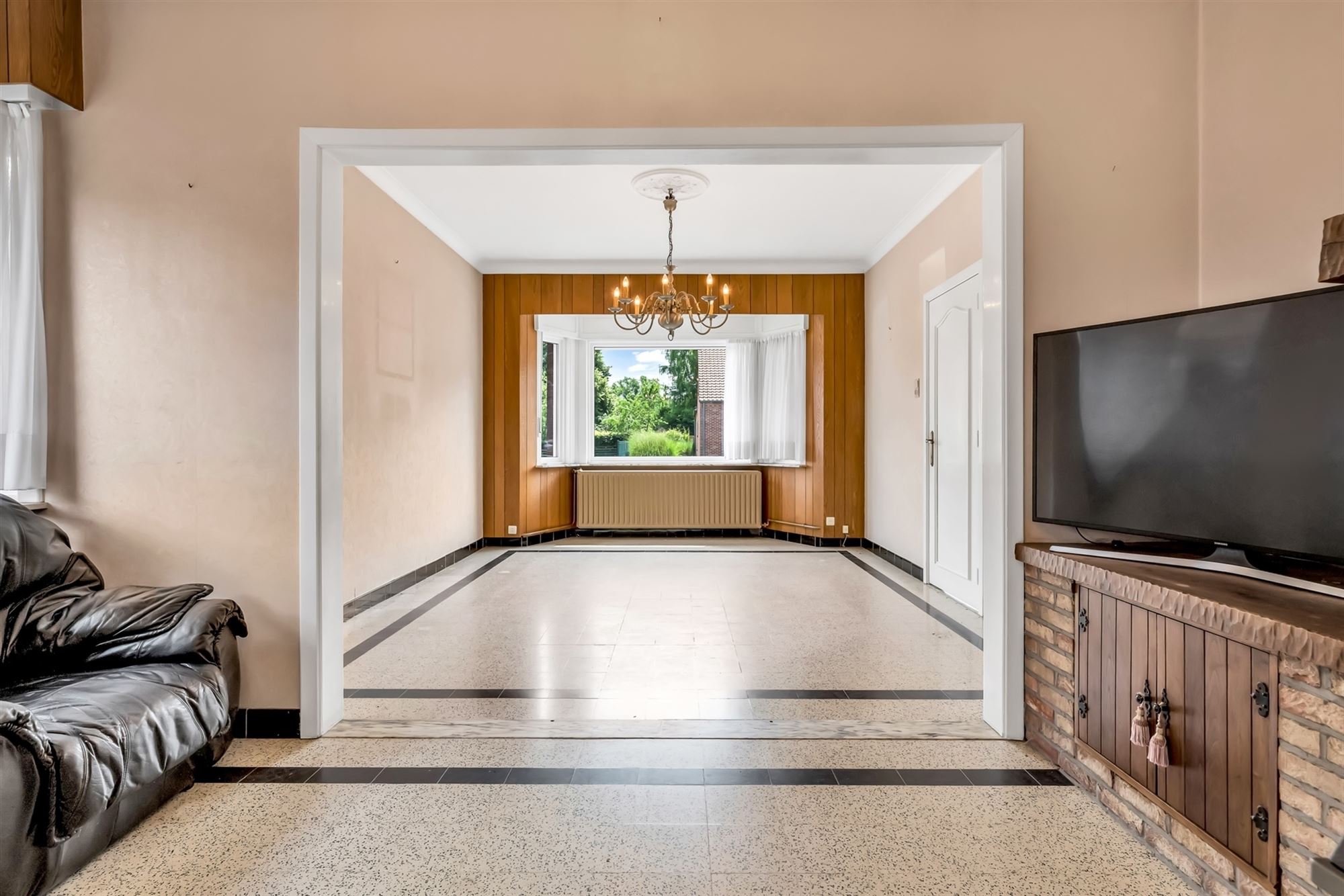 GEZELLIGE WONING MET 3 SLAAPKAMERS EN RUIME TUIN IN BERINGEN CENTRUM - foto 4