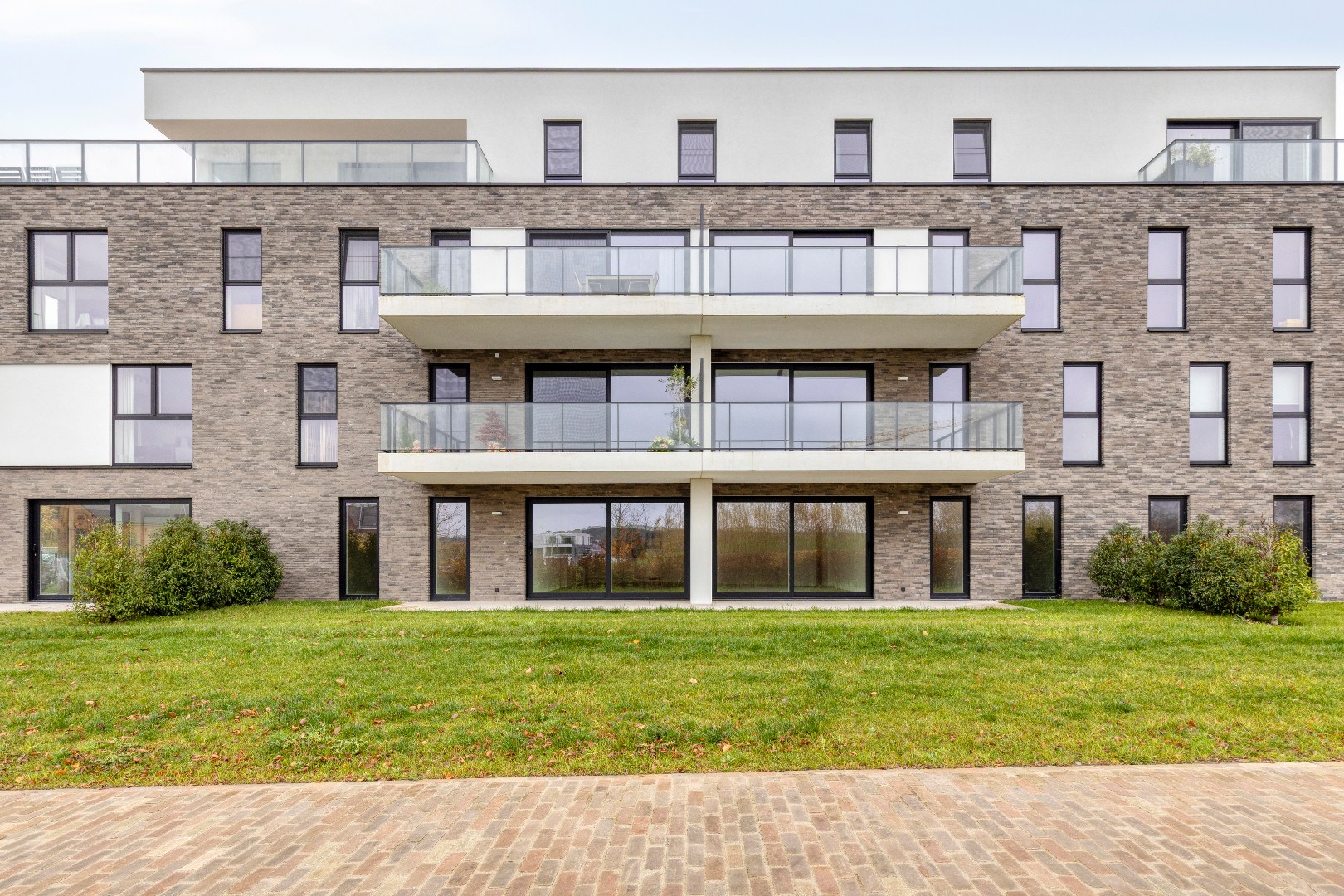 Instapklaar nieuwbouwappartement met 2 slaapkamers - foto 3