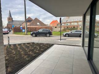 Uitstekend gelegen nieuwbouw gelijkvloers appartement met 1 slaapkamer gelegen in het centrum van Rotselaar.Het appartement heeft een aparte inkomhal...