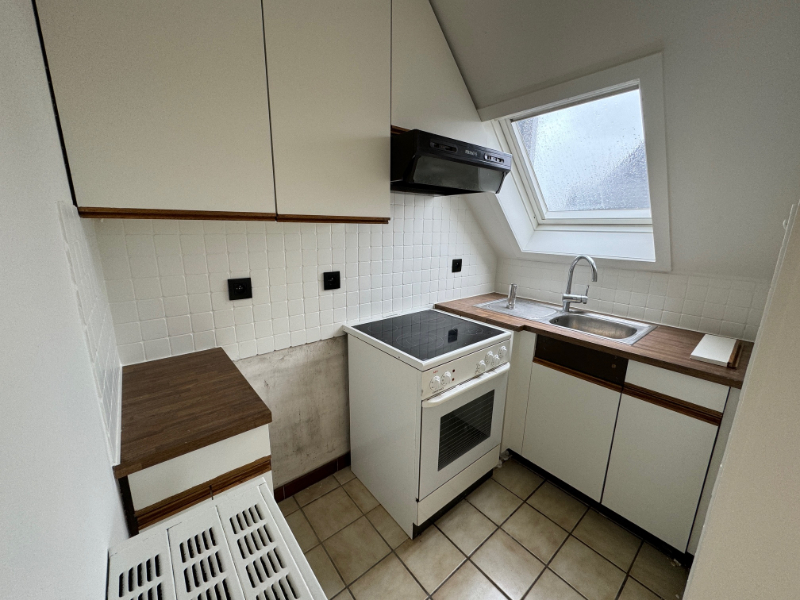 Gerenoveerd twee slaapkamer appartement met 2 terrassen en private ondergrondse parking en 2 kelderbergingen TE KOOP via EXPERT-IMMO - photo 4