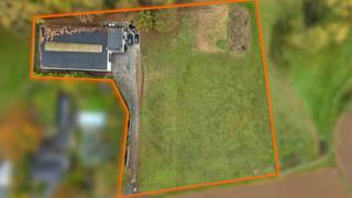 Voor meer info of een bezoek, bel 054 69 69 39 - Op een rustige en goede locatie in Zottegem bevindt zich deze loods van ca. 540 m² opslagruimte...