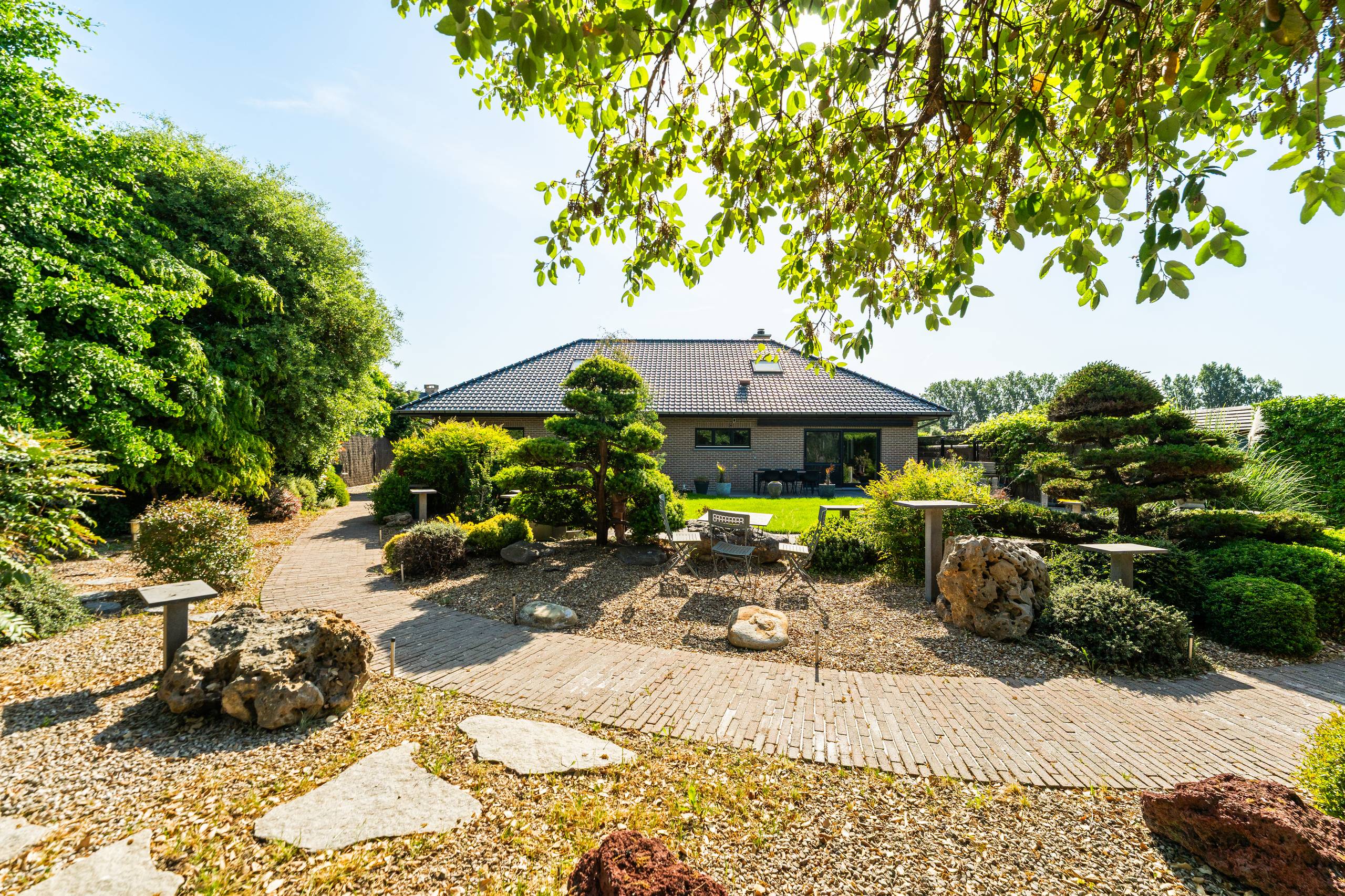 Instapklare villa met prachtige tuin op rustige ligging 🌿 - foto 4