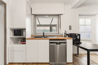 Te koop: ruime open bebouwing in Sint-Niklaas, gelegen in een rustige woonkern met groene omgeving en nabij openbaar vervoer. Deze woning uit 1981...