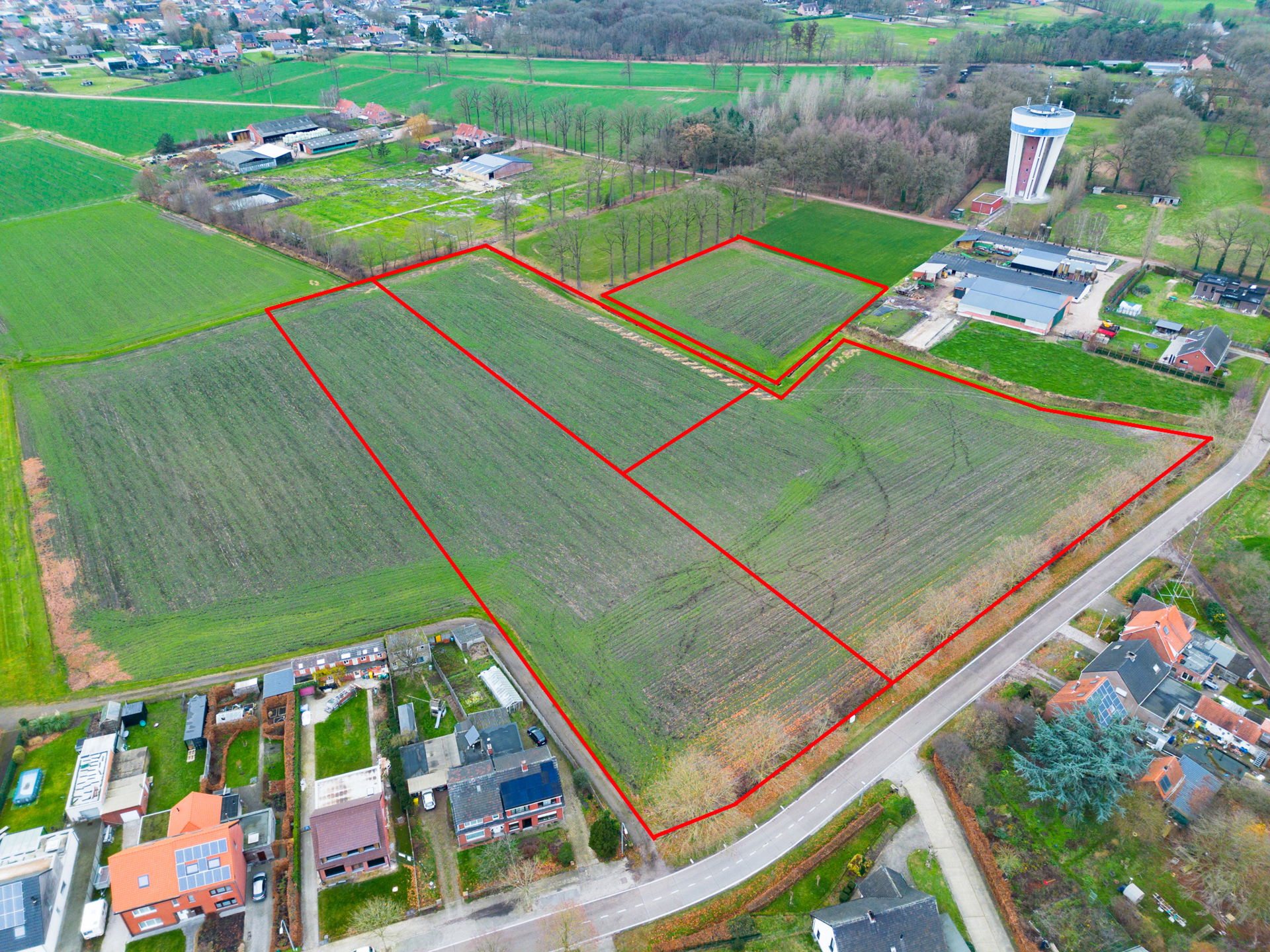 4 percelen landbouwgrond met een oppervlakte van 3,7hectare - foto 3