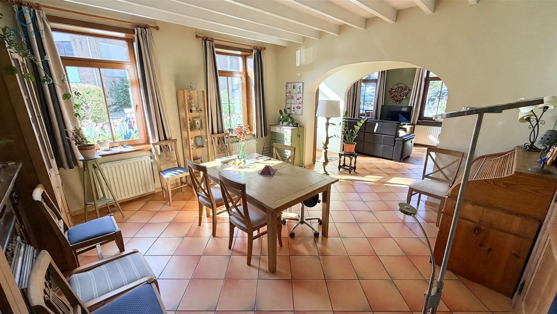 INSTAPKLARE WONING MET 4 SLAAPKAMERS, GARAGE EN VEELZIJDIG BIJGEBOUW - foto 4