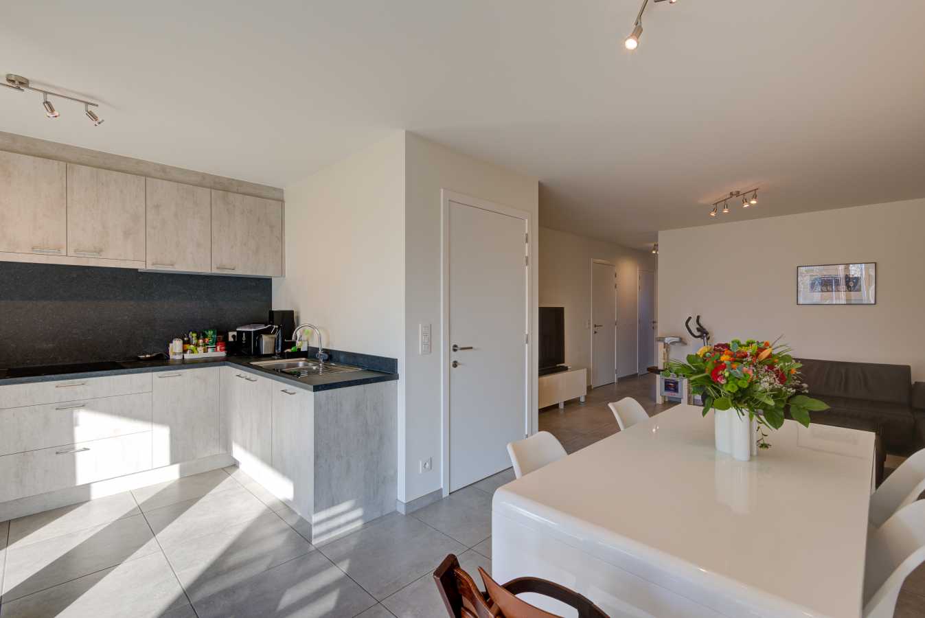 Recent en energiezuinig gelijkvloers appartement te Beerzel - foto 4