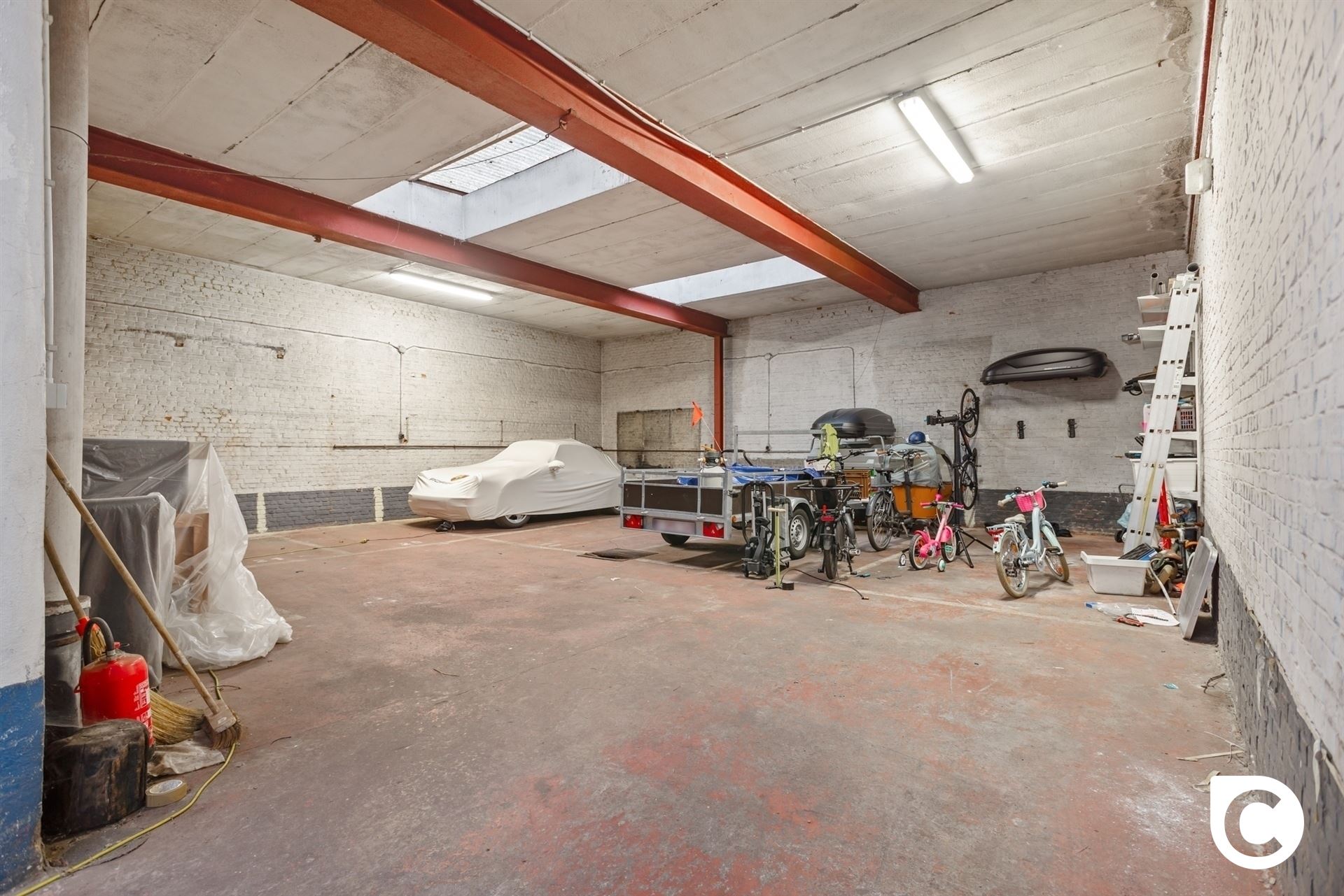 Uniek magazijn van 450 m² met showroom & woning - foto 5
