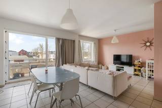 Instapklaar appartement met 2 slaapkamers op een uitstekende ligging in het centrum van Merchtem. Dit aangename appartement beschikt over een ruime...