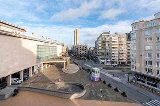 Deze lichtrijke studio te koop is gelegen op de tweede verdieping van Residentie Auriga, temidden de prachtige omgeving van het Casino Kursaal in...