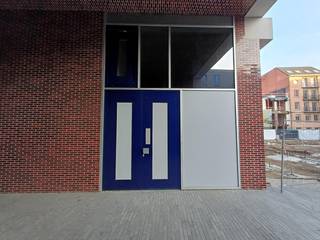 De handelsruimten in het nieuwbouwproject "Falconhoven" worden casco - gesloten ruwbouw- opgeleverd. Het etalageraam en inkomdeur zijn...