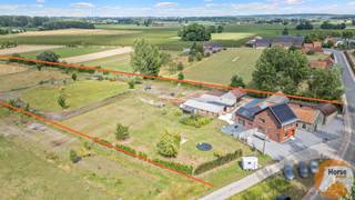 GEETBETS - In het landelijke en rustige Geetbets bevindt zich deze grotendeels gerenoveerde woning, ideaal voor wie op zoek is naar een combinatie...