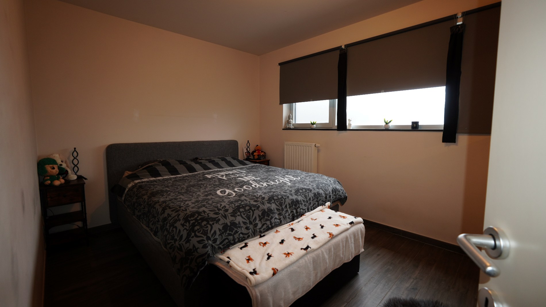 Gelijkvloers appartement met 3 slaapkamers, terras en autostaanplaats in het centrum van Lokeren - foto 4