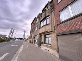 Te huur aangeboden tweeslaapkamers appartement gelegen te Borght tussen Vilvoorde & Grimbergen. De duplex is gelegen in een kleinschalig gebouw...