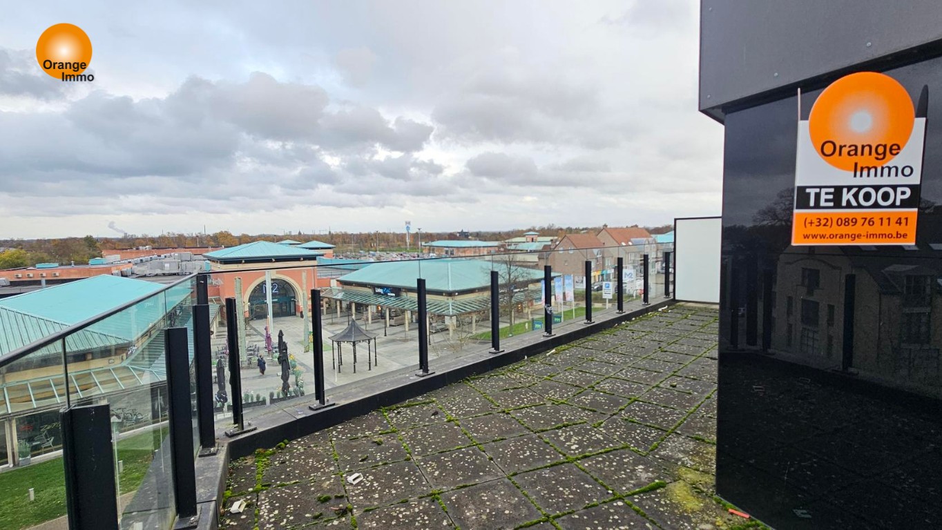 Nieuwbouwappartement met één slaapkamer gelegen in het commercieel en bruisend centrum van Eisden. Een appartement voor wie wil wonen in een gezellig en comfortabel complex voorzien van tal van faciliteiten. - foto 4