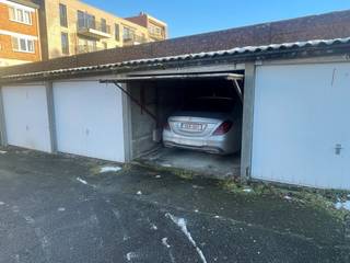 Garage à louer à Hal