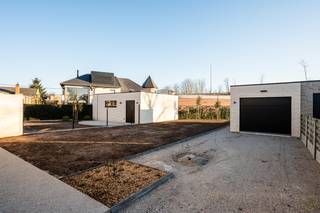 De woning is gelegen langsheen de Oude Molenweg op fietsafstand van het centrum van Maldegem.Samenstelling: ruime inkomruimte met gastentoilet,...